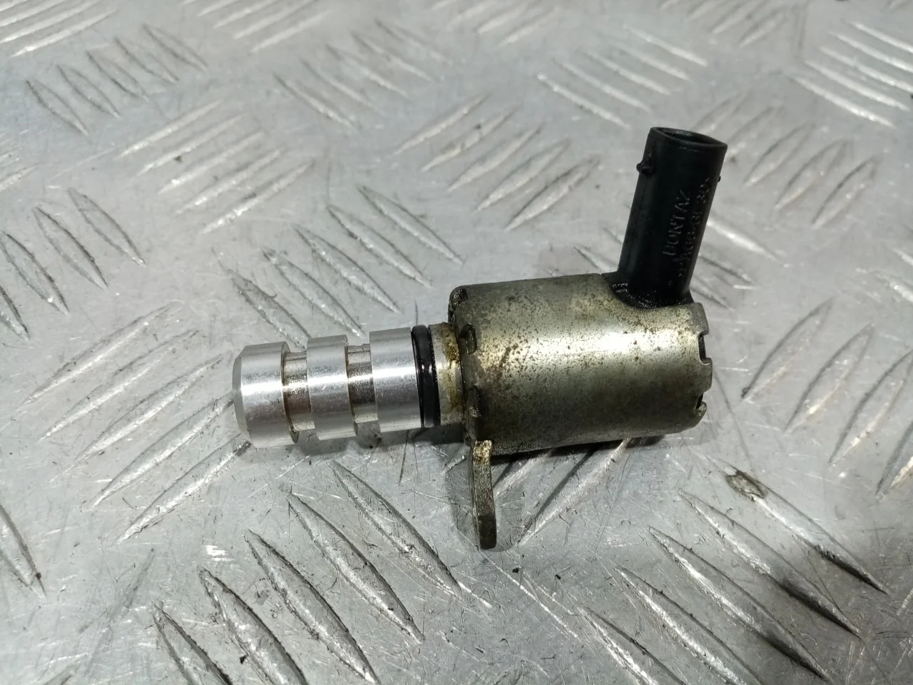 [Б/У] Клапан электромагнитный изменения фаз ГРМ [Код: 00584014 ]