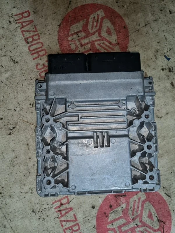 Блок управления двс Porsche Panamera 2010 970