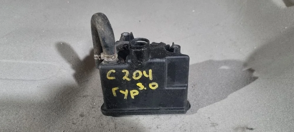 Бачок гидроусилителя Mercedes Benz W204 2007-2015