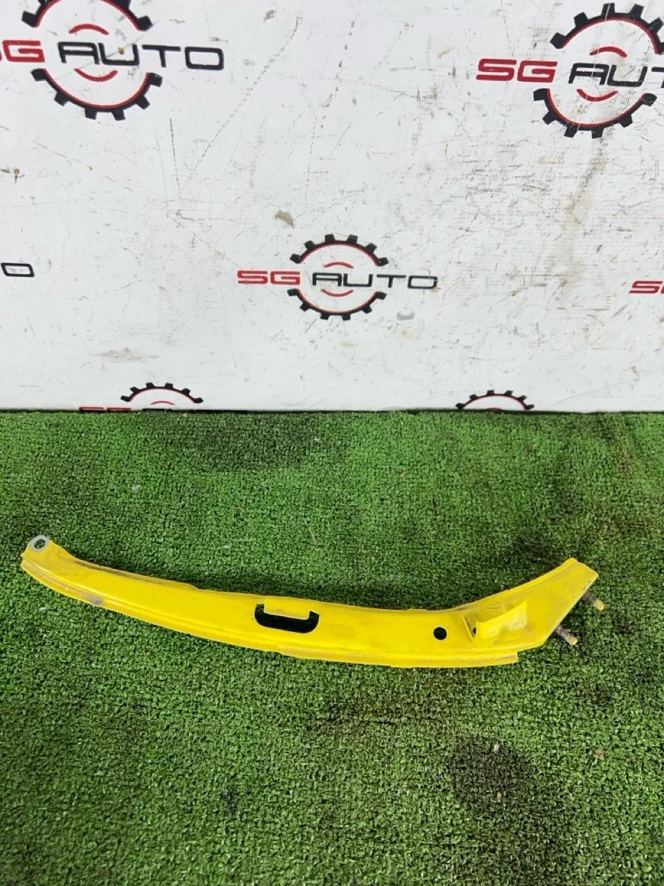 Планка под фару Toyota Celica 2003 ZZT231