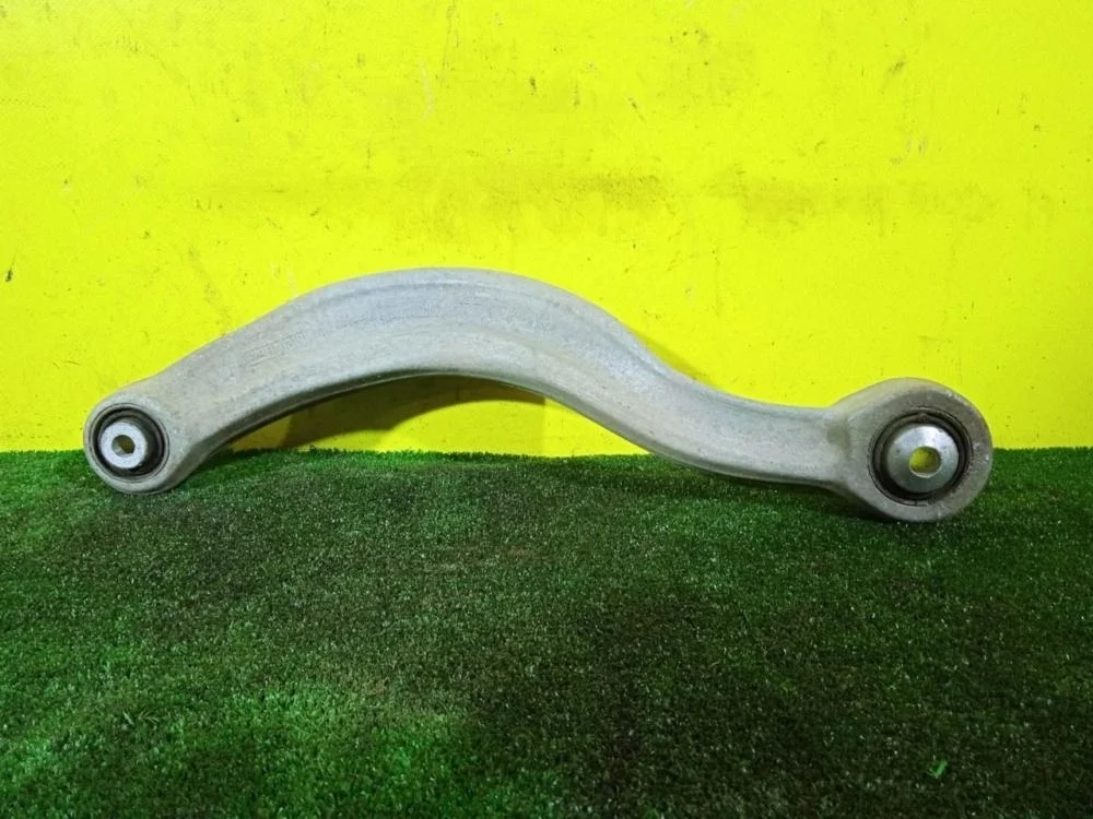 Рычаг поперечный Volkswagen Touareg 2018 4M0505398P CR CVMD, задний правый