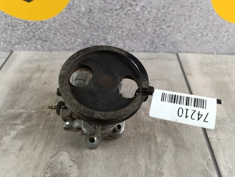 Насос гидроусилителя Mitsubishi Pajero 2 1998 V43W