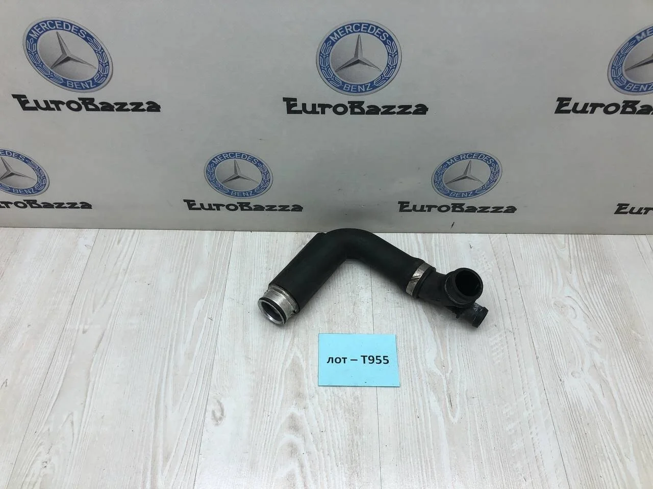 Патрубок основного радиатора левый Mercedes W203