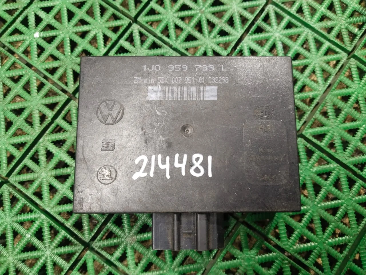 Блок комфорта SKODA OCTAVIA 1U, VOLKSWAGEN GOLF 4, PASSAT B5 Б/У PASSAT B3(1987-1993)