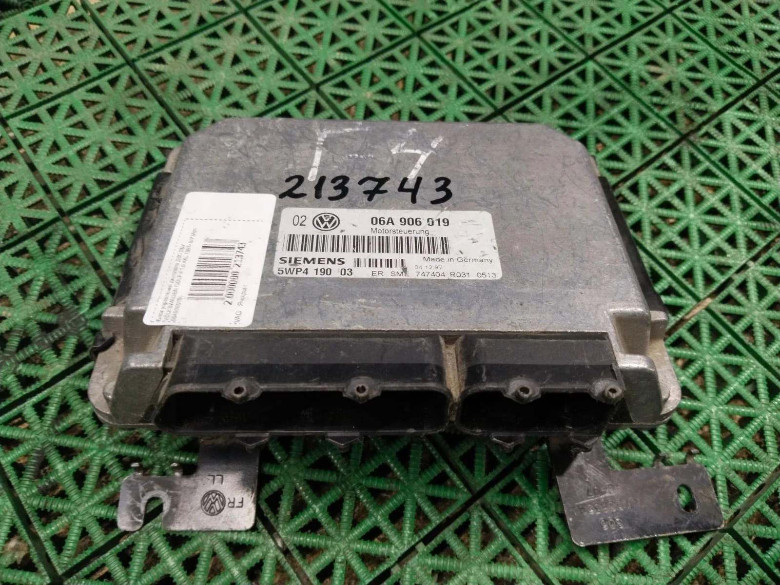 Блок управления двигателя ДВС ЭБУ VOLKSWAGEN GOLF 4 1,6 AKL 1997- Б/У GOLF 4(1998-2004)