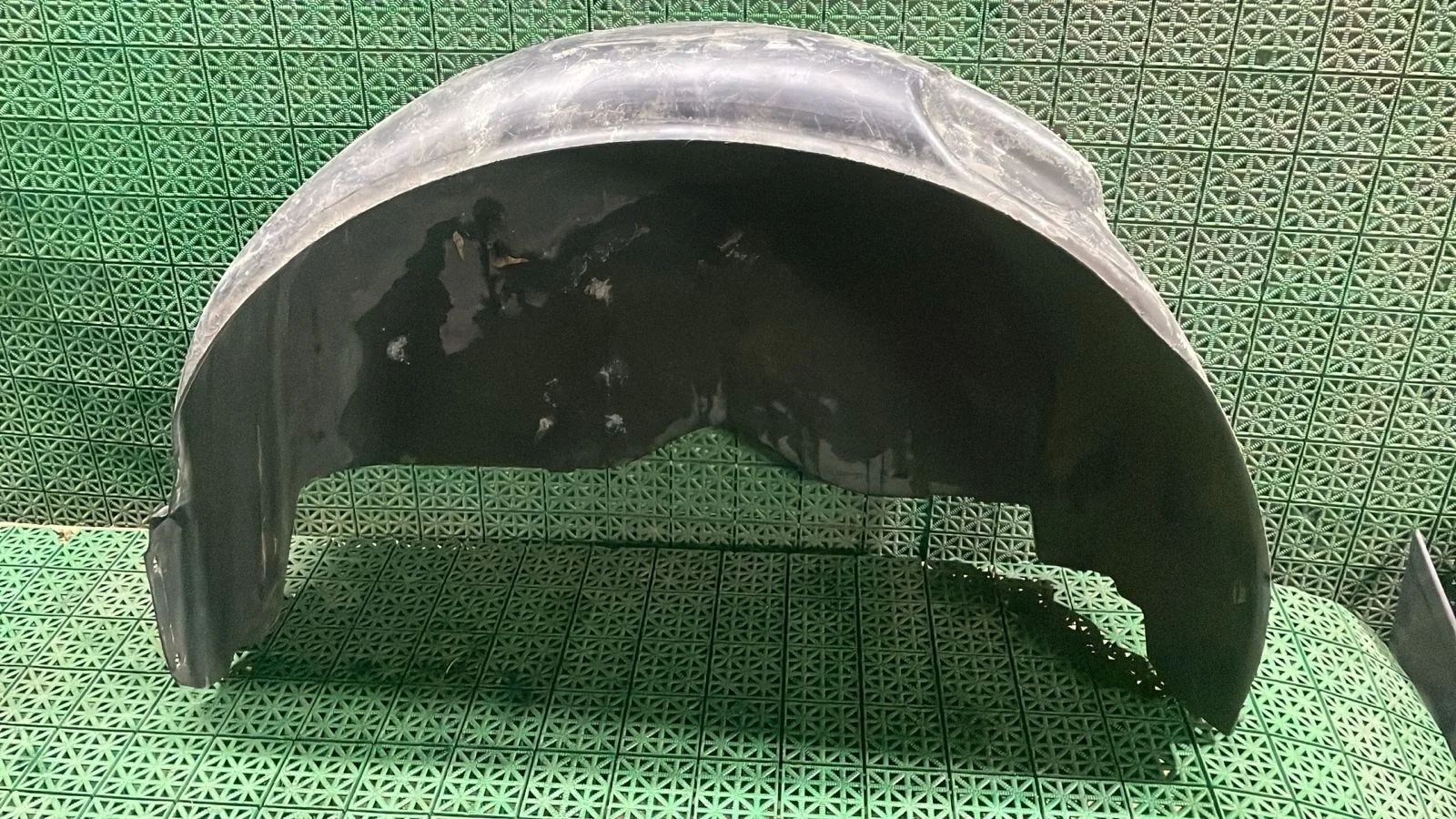 Подкрылок, локер VOLKSWAGEN TRANSPORTER T5 2003- задний правый б/у TRANSPORTER T5(2003-2015)