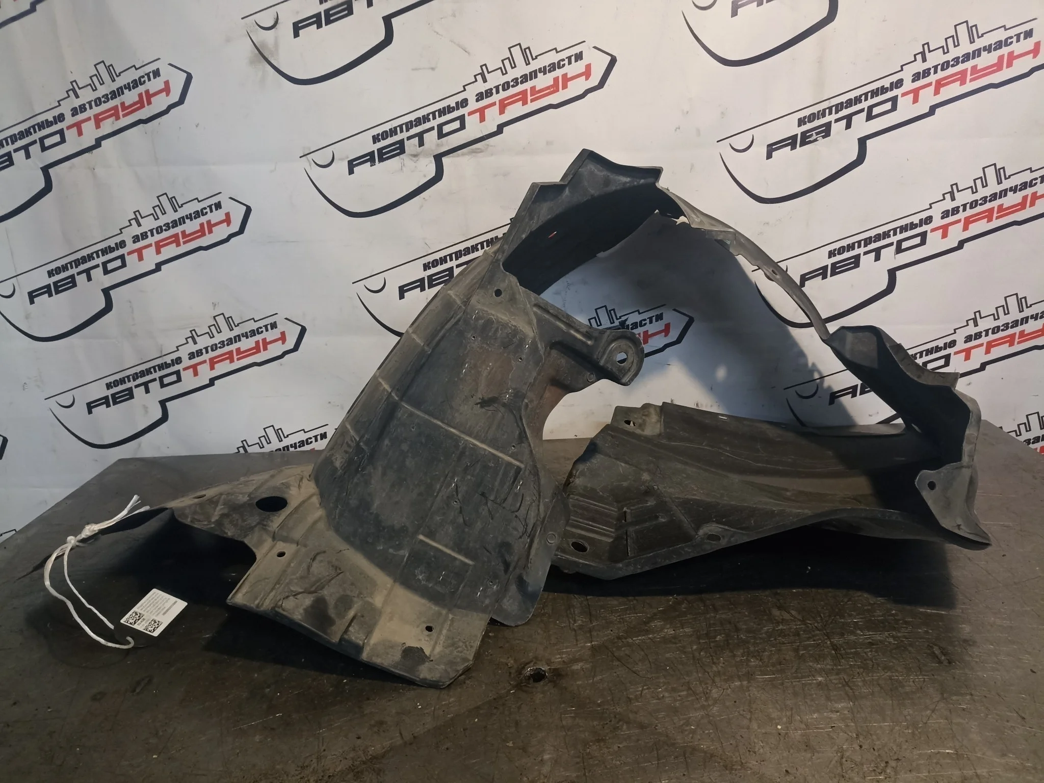 ПОДКРЫЛОК NISSAN MAZDA ПЕРЕД ПРАВО 63840CV00A