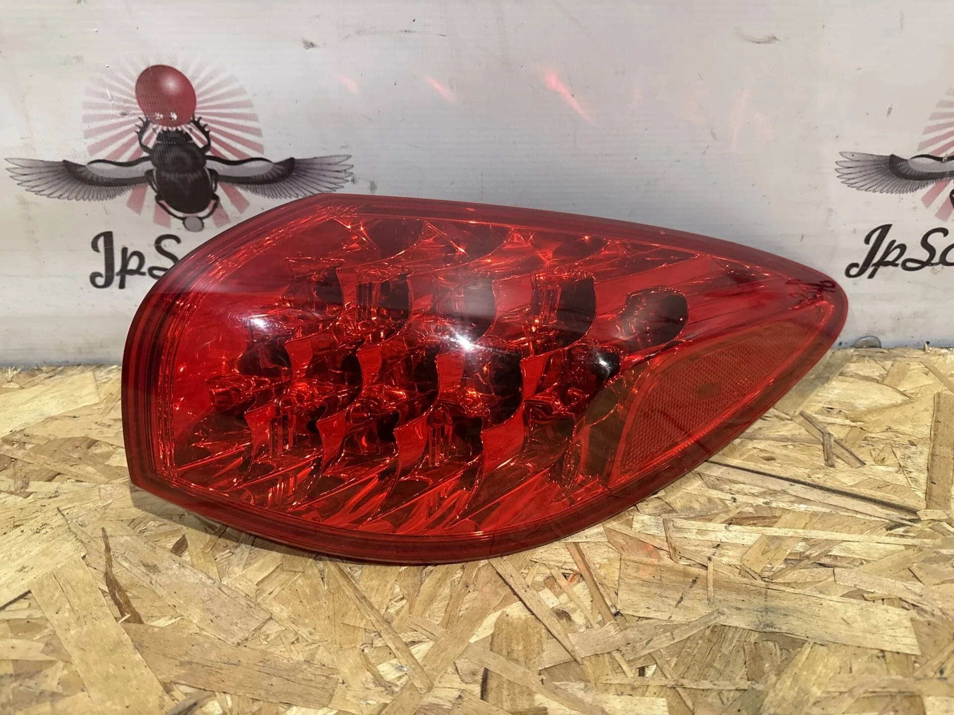 Фонарь задний правый Infiniti EX35 J50