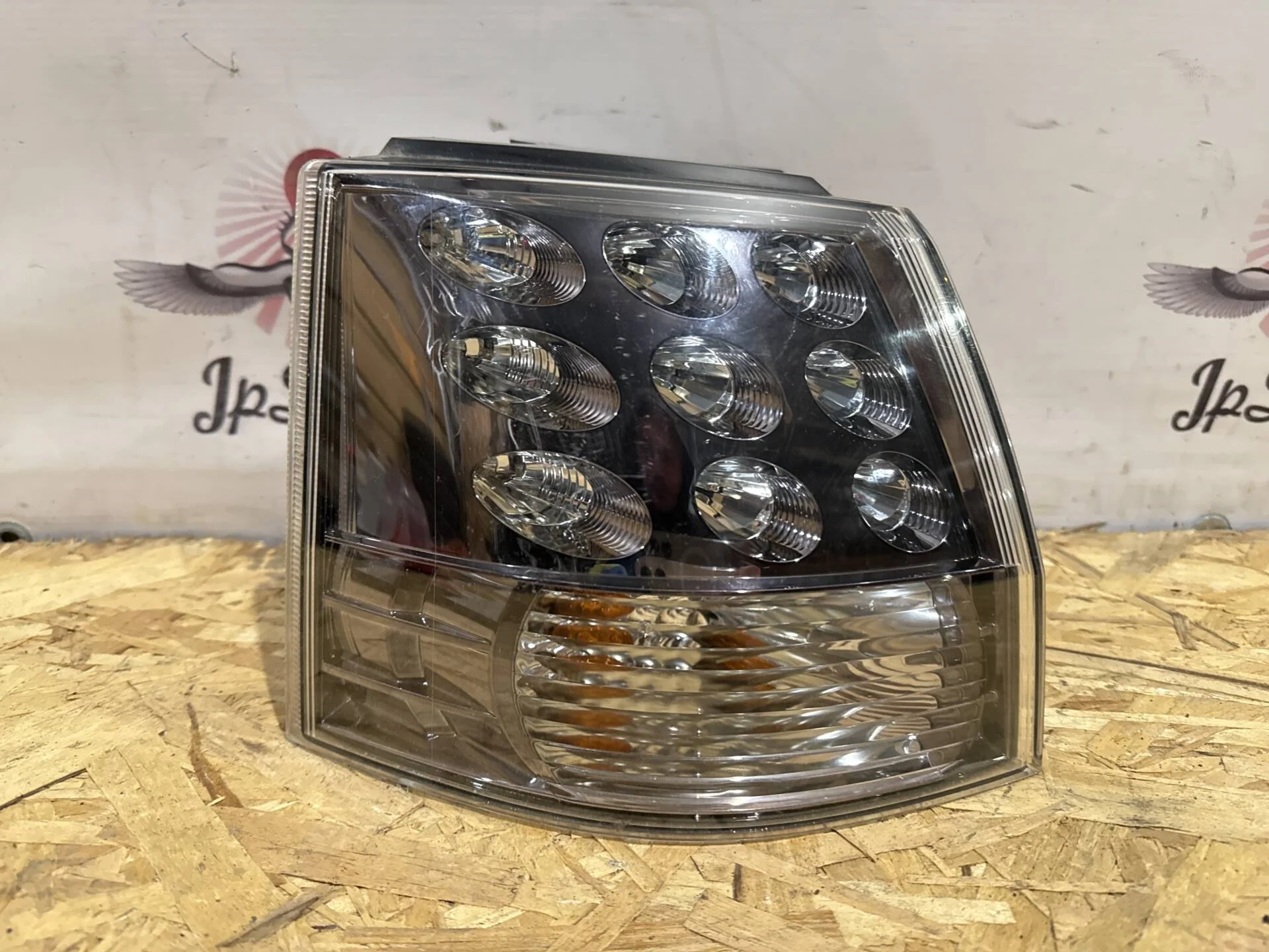 Фонарь задний левый Mitsubishi Outlander XL CW5W