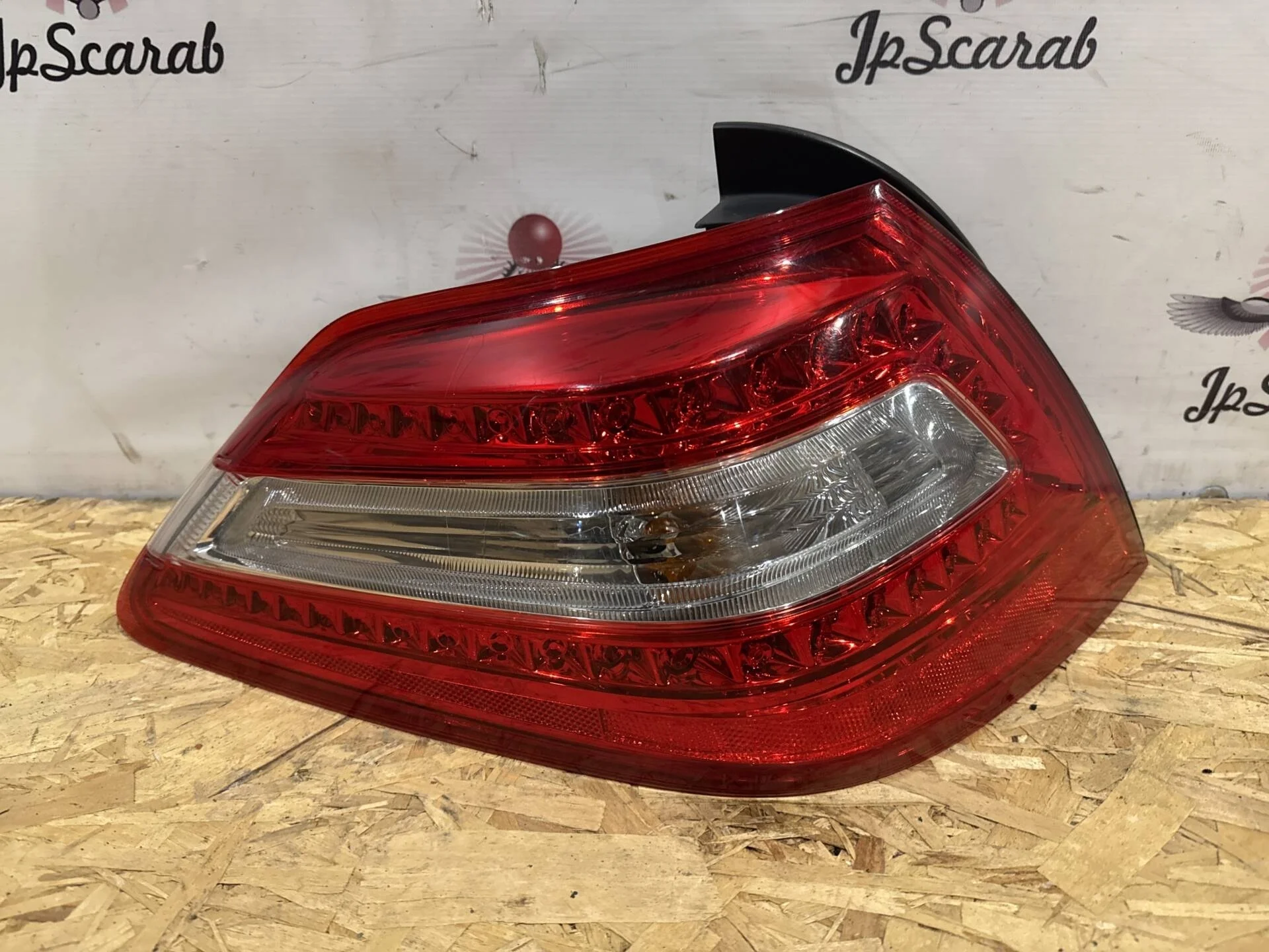 Фонарь задний левый Nissan Teana J32