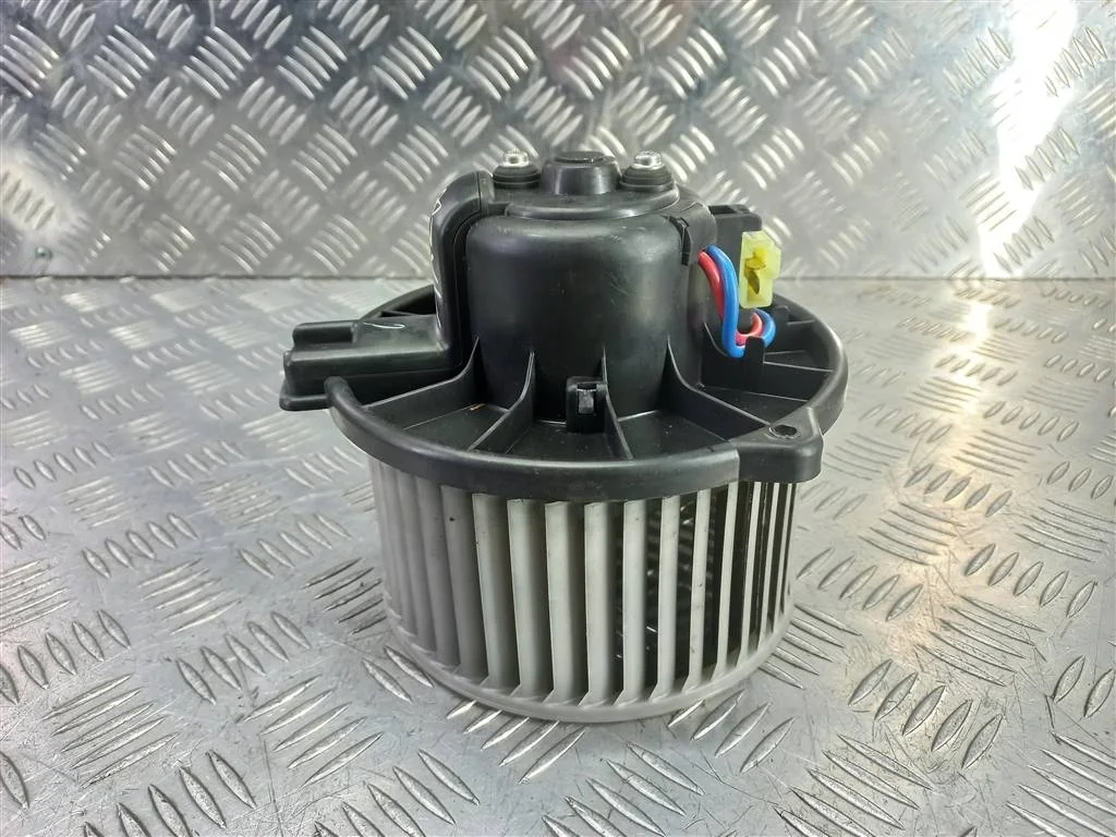 Моторчик отопителя MITSUBISHI Space Star I рестай