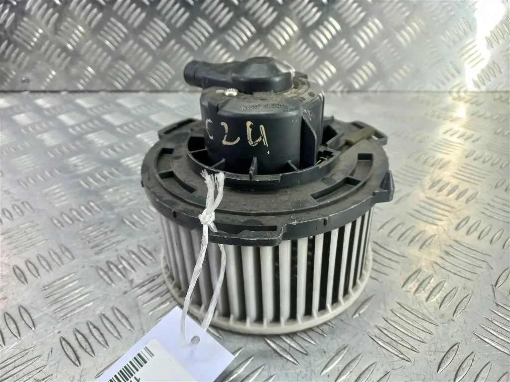 Моторчик отопителя MAZDA 3 BK рестайлинг (2006—20
