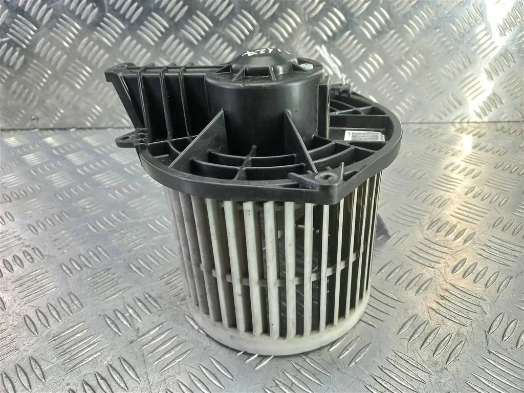 Моторчик отопителя HONDA Civic VIII (2005—2009)