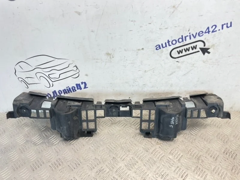 крепление бампера Opel Astra 2009 L69 Z16XER