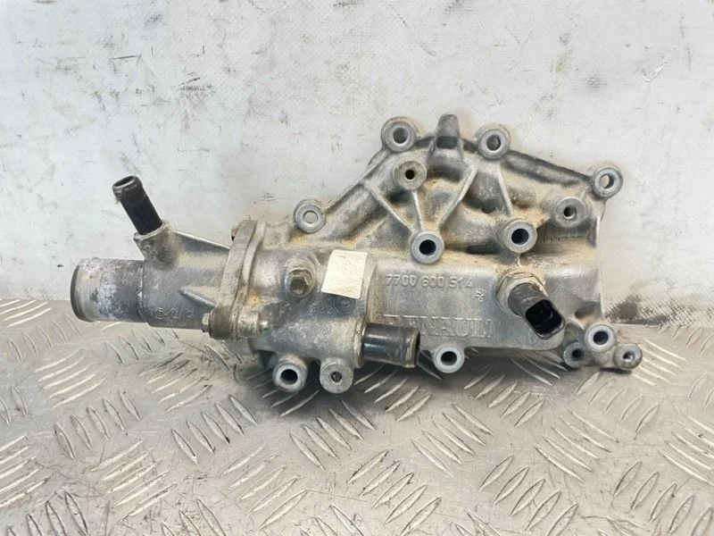 корпус термостата Renault Duster 2012 HSM F4RA400