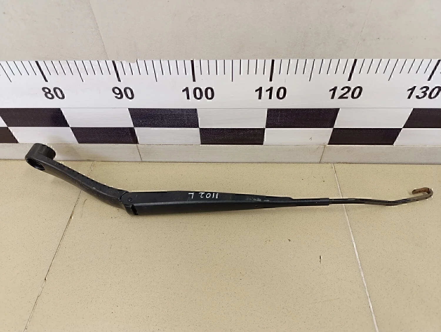 Поводок стеклоочистителя передний левый Cruze 2009-2016