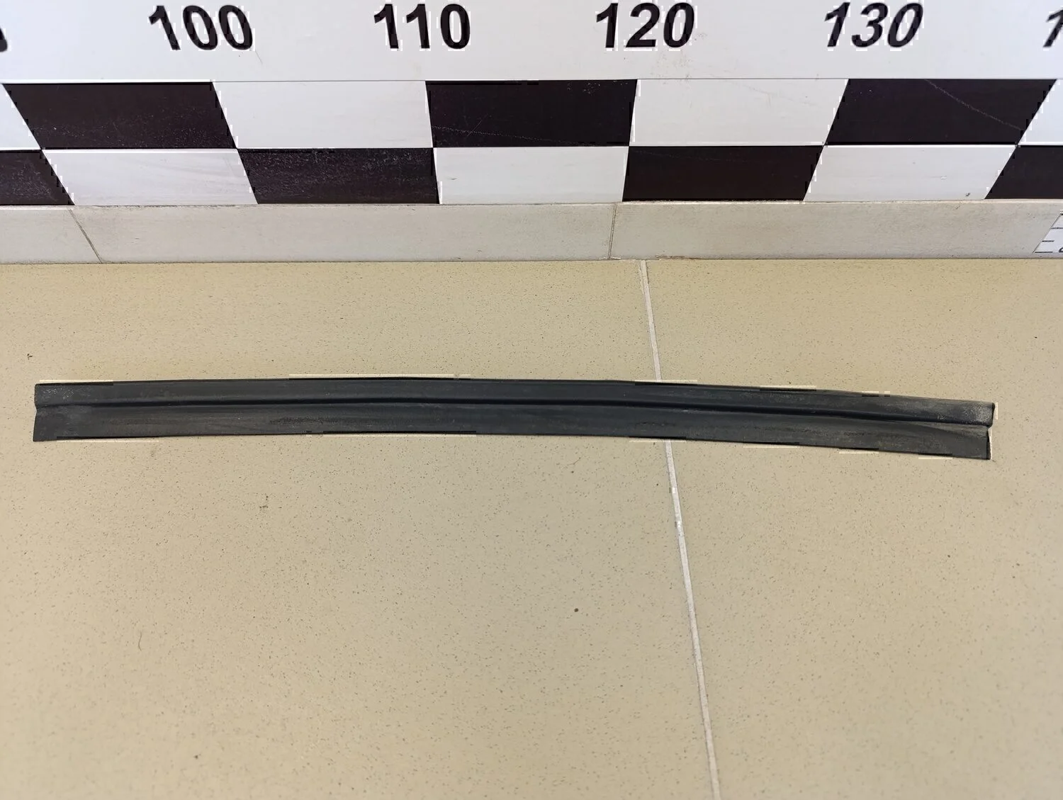 Уплотнитель двери Lacetti 2003-2013