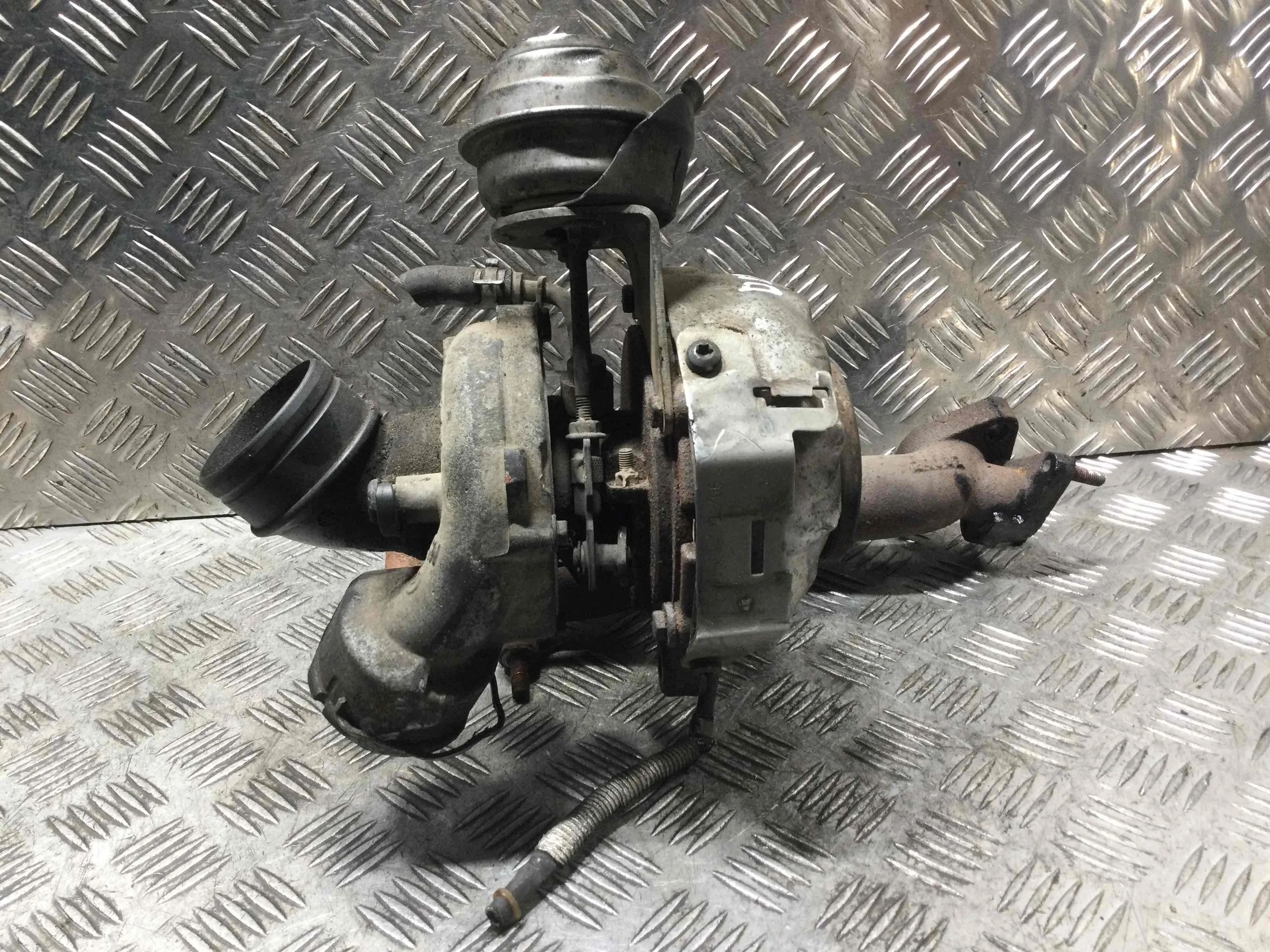 Турбина Volkswagen Golf 5 поколение (2004-2009) дизель 2.0 TDI Механика Х/б