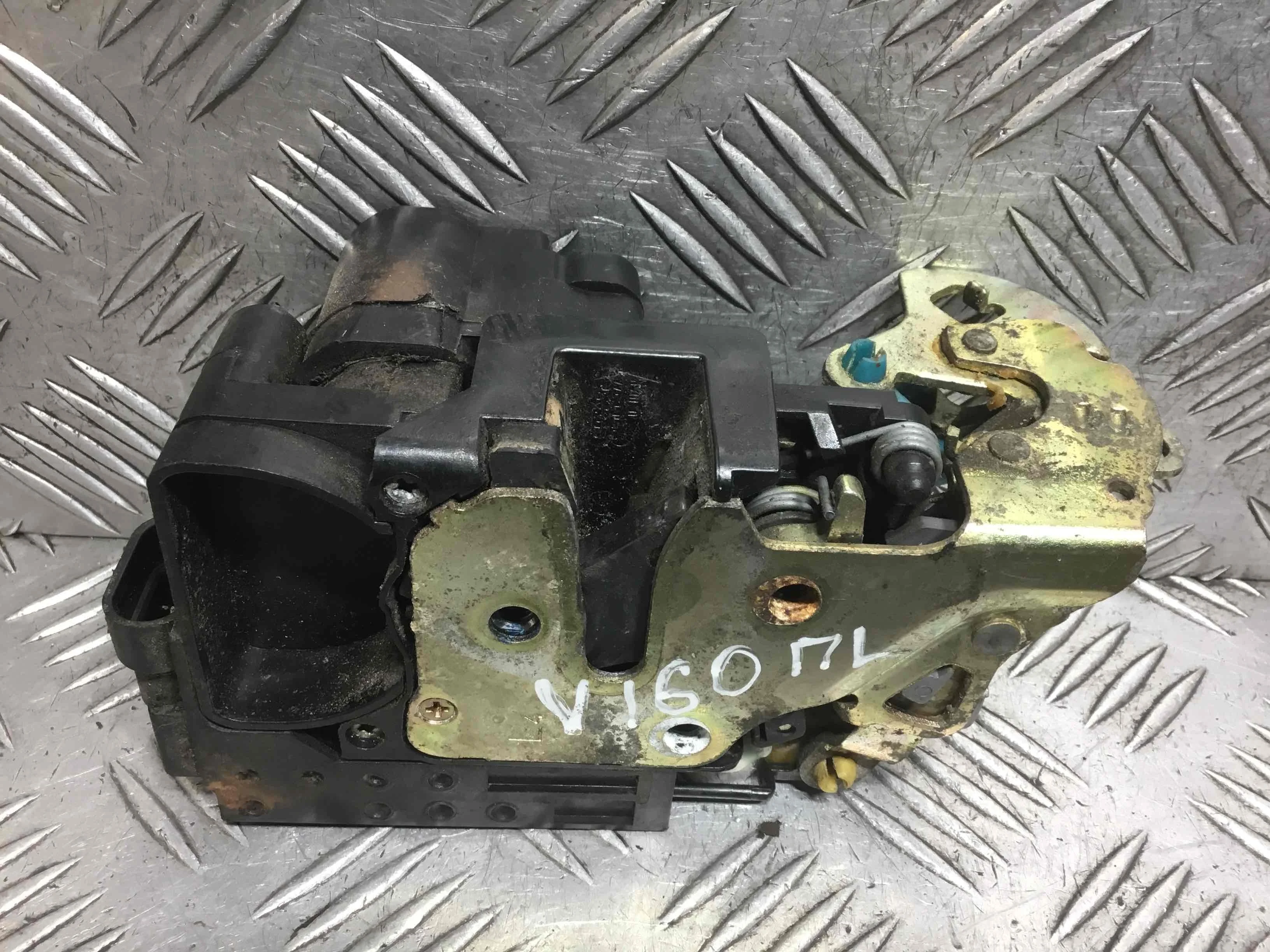 Замок двери передней левой Chevrolet Kalos 1 поколение 2003 - 2008 бензин 1.4 i Механика Х/б