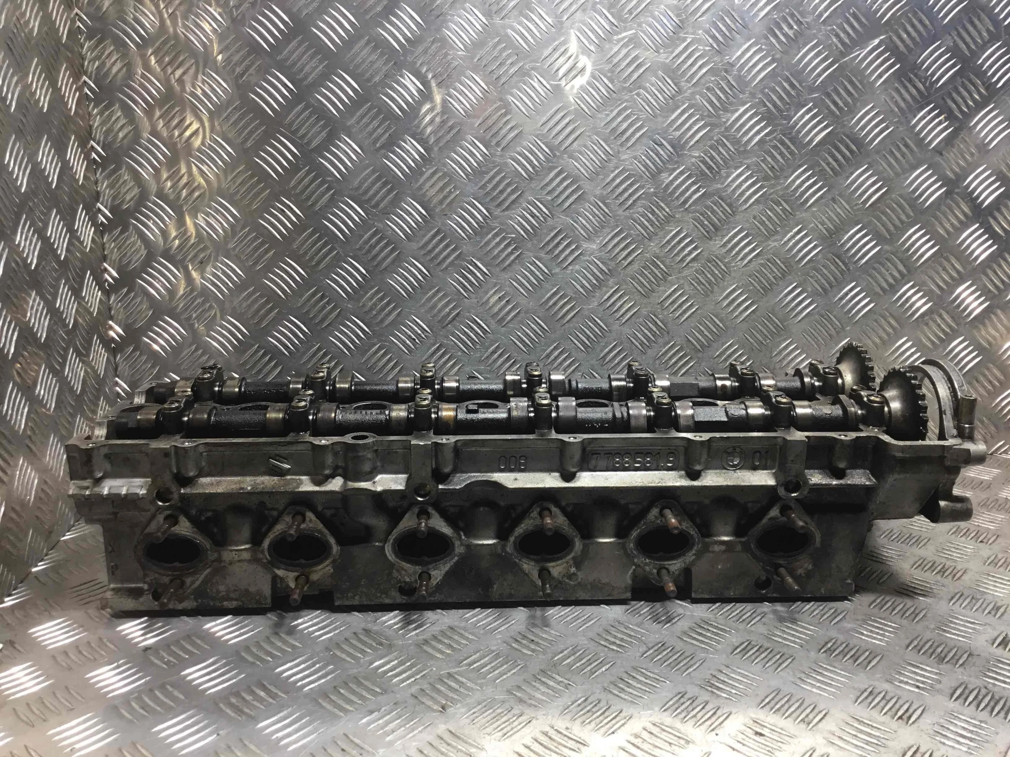 Головка блока цилиндров BMW 5-Series 5-Series E39 1995 - 2004 дизель 2.5 d Автомат Седан