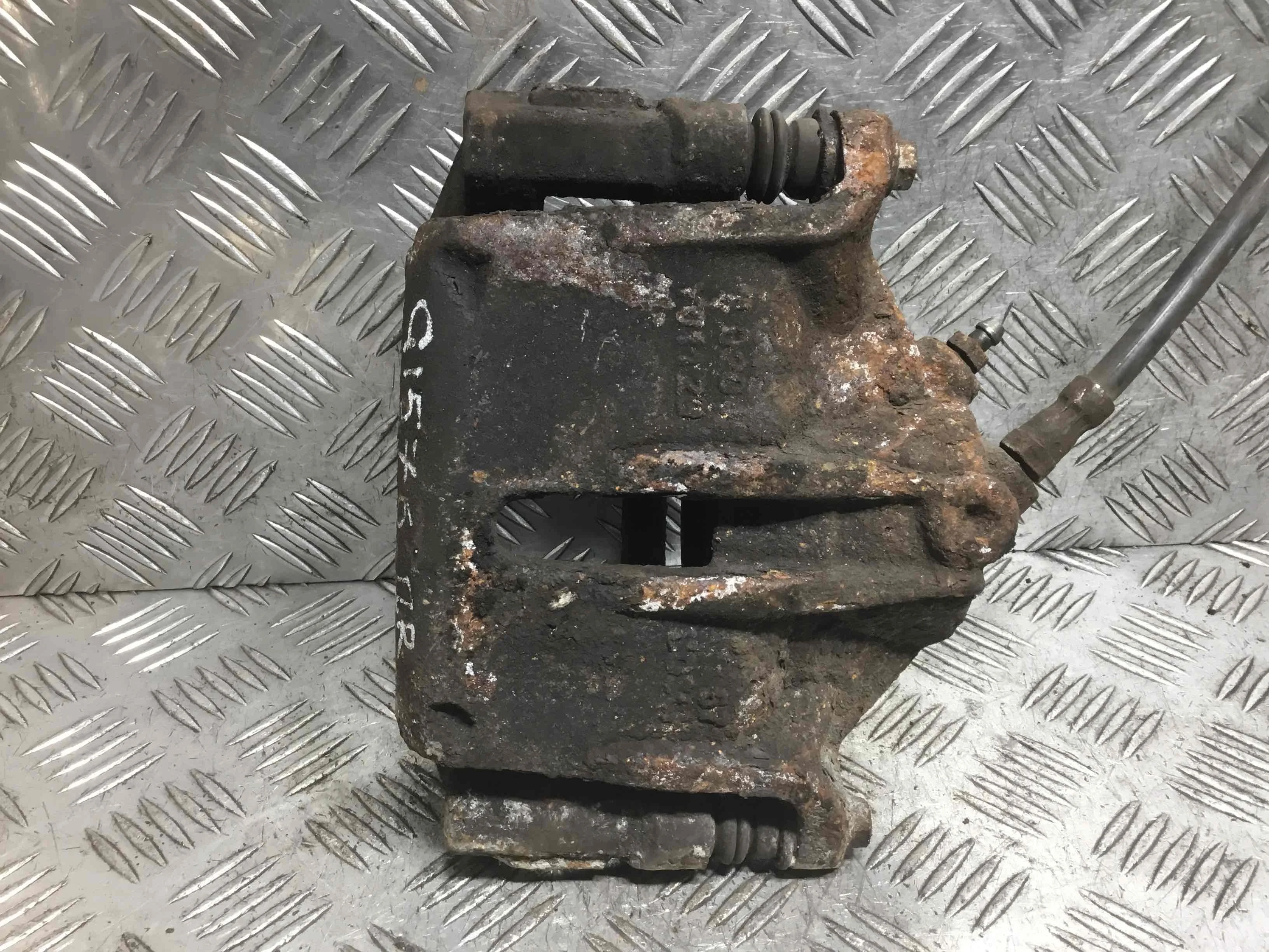 Суппорт передний правый Ford Mondeo Mondeo III 2000 - 2003 бензин 1.8 i Механика Х/б