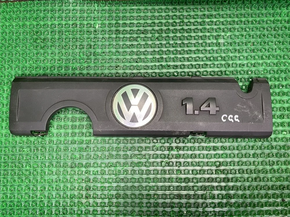 Накладка декоративная VW Polo 1.4 CGG 03C103925AT Polo V (2009—2015) В наличии