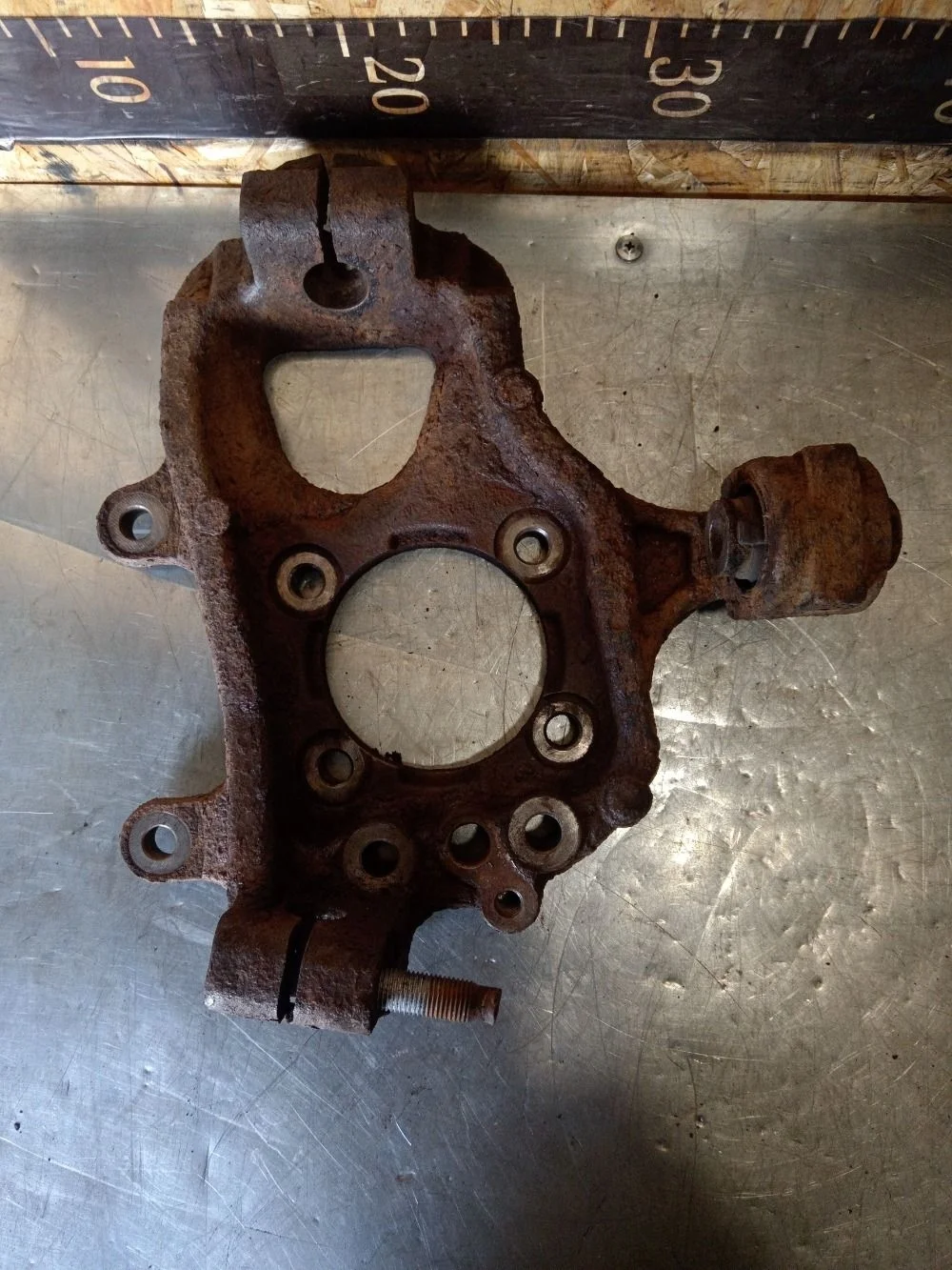 Кулак задний левый Nissan Pathfinder III рестайлинг (2010—2014) 2014 KAP