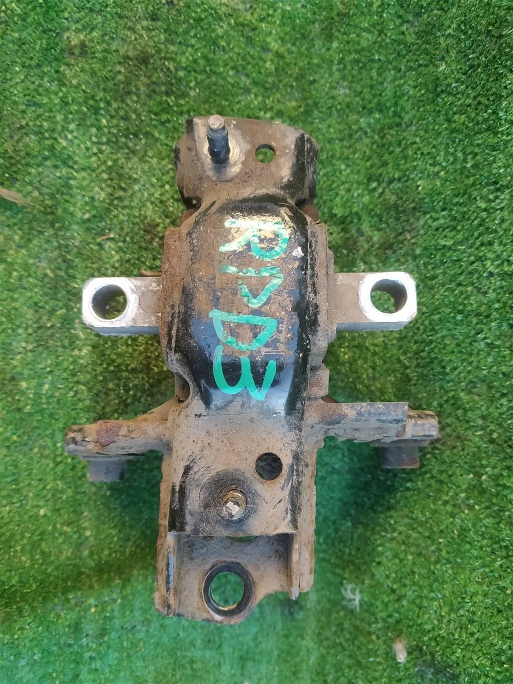 Б.у. опора двигателя SKODA RAPID NH SKODA RAPID NH