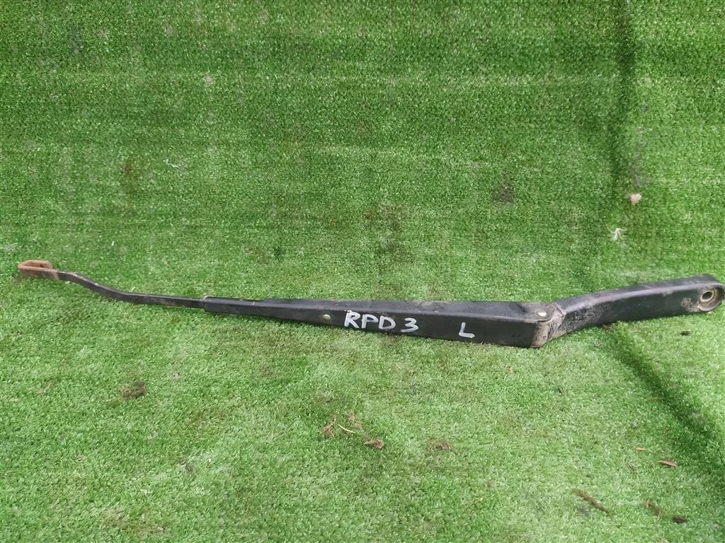 Б.у. поводок стеклоочистителя SKODA RAPID NH SKODA RAPID NH