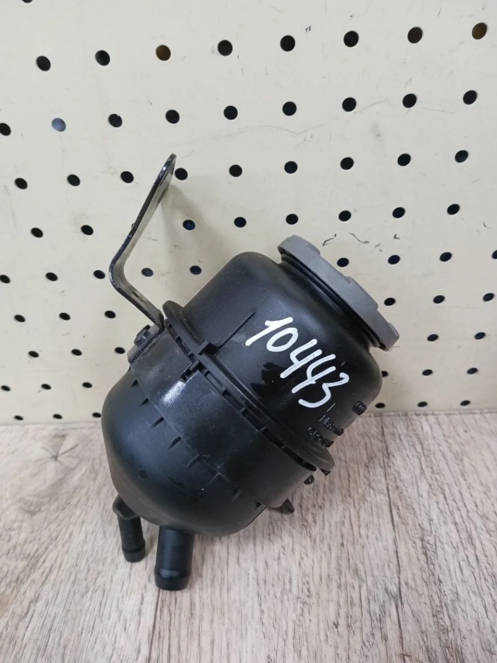 Бачок гидроусилителя Audi Q5 I (2008—2012) Q5 I (2008—2012) 8RB