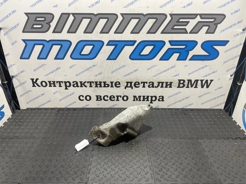 Кронштейн двигателя BMW Х5 22116882036 F15 N63B44B, правый