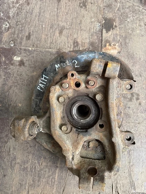 Кулак задний левый Nissan Pathfinder (R51M) 2004-2013 2008 43019EB300 ВНЕДОРОЖНИК 2.5 D YD25DDTI