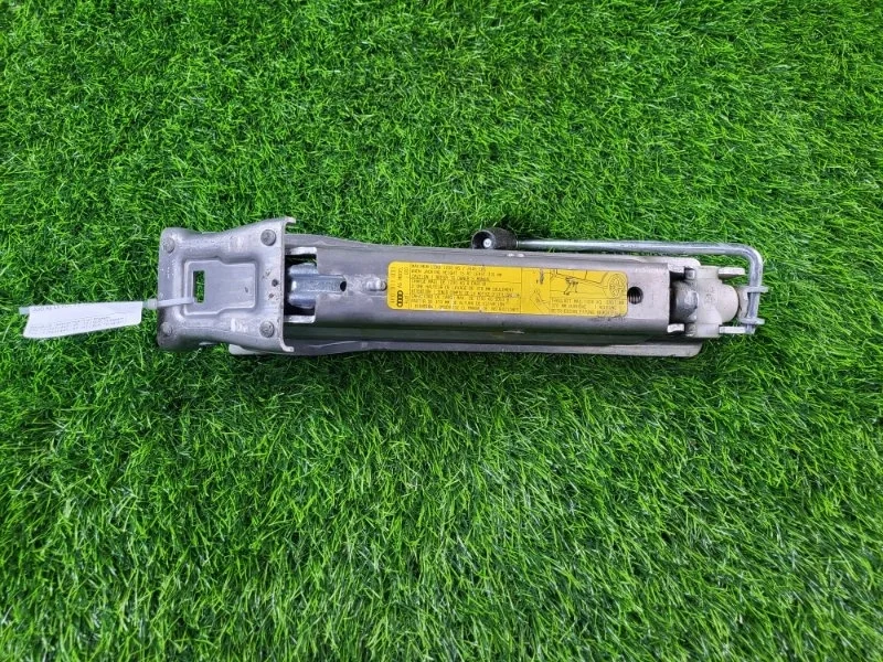 Домкрат Audi A6 2006 4F0011031 C6 AUK 3.2