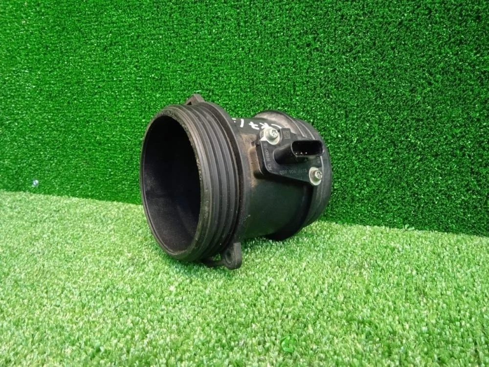 Расходомер воздушный Volkswagen Touareg 2018 059906461S CR CVMD