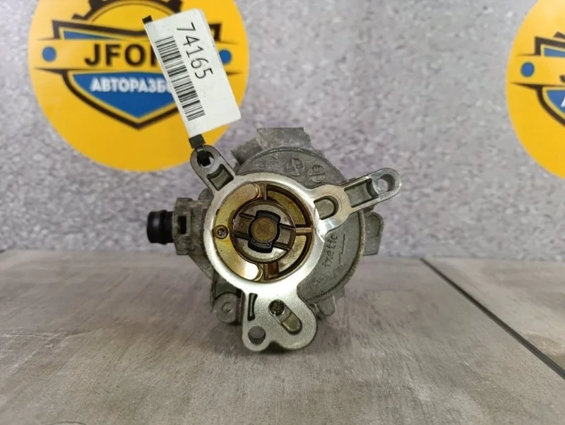 Вакуумный насос тормозной Volvo S60 2014 Y20