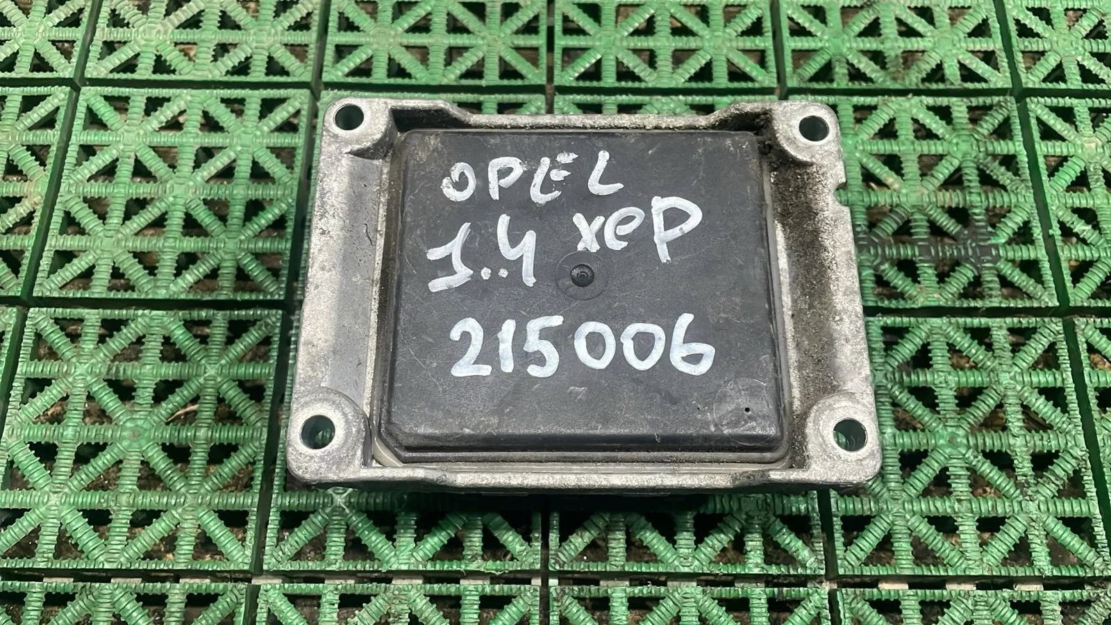 Блок управления двигателя ДВС ЭБУ OPEL CORSA D 2006- б/у CORSA D(2006-2014)