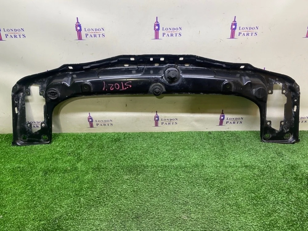 Передняя панель BMW F30