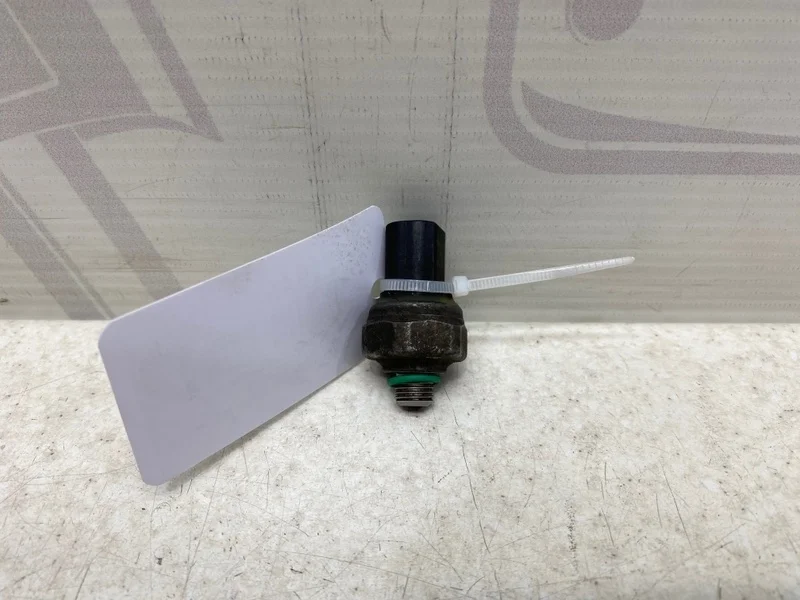 Датчик давления кондиционера BMW 1 2008 E87