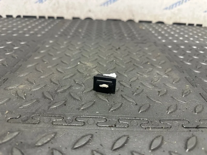 Кнопка открывания багажника Bmw 750Li 2013 61319200316 F02 N63B44B