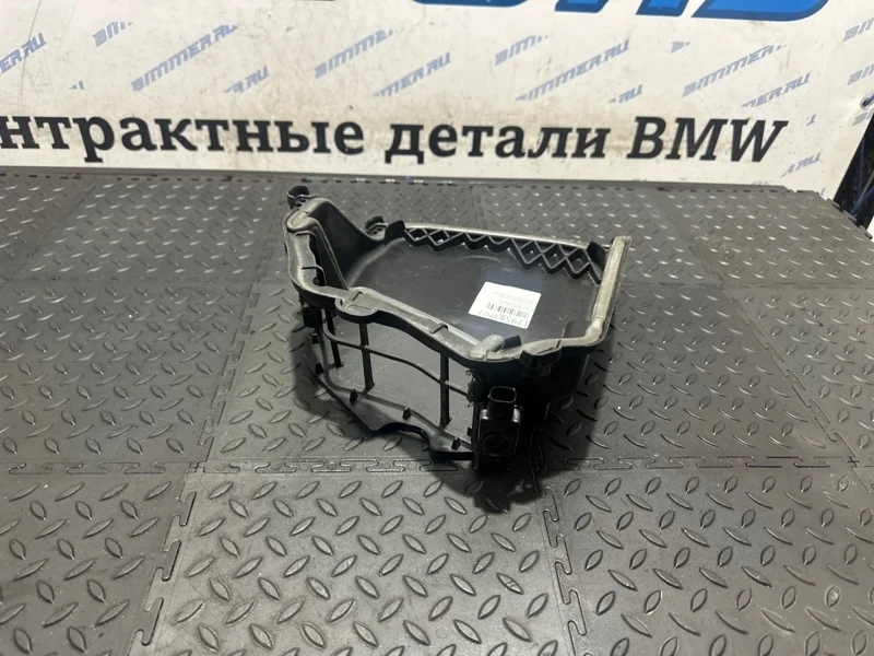 Крышка воздушного фильтра BMW 750Li 2013 64119216222 F02 N63B44B