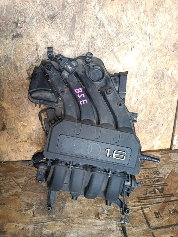 Коллектор впускной Audi A3 2006 8P1