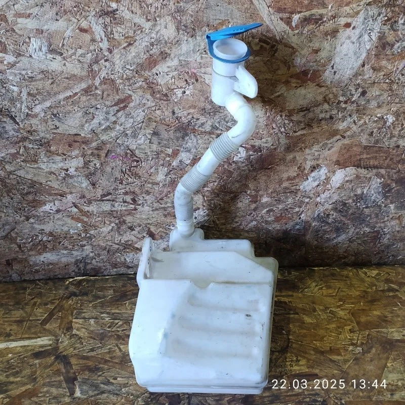 Бачок омывателя Audi A3 2009 8PA