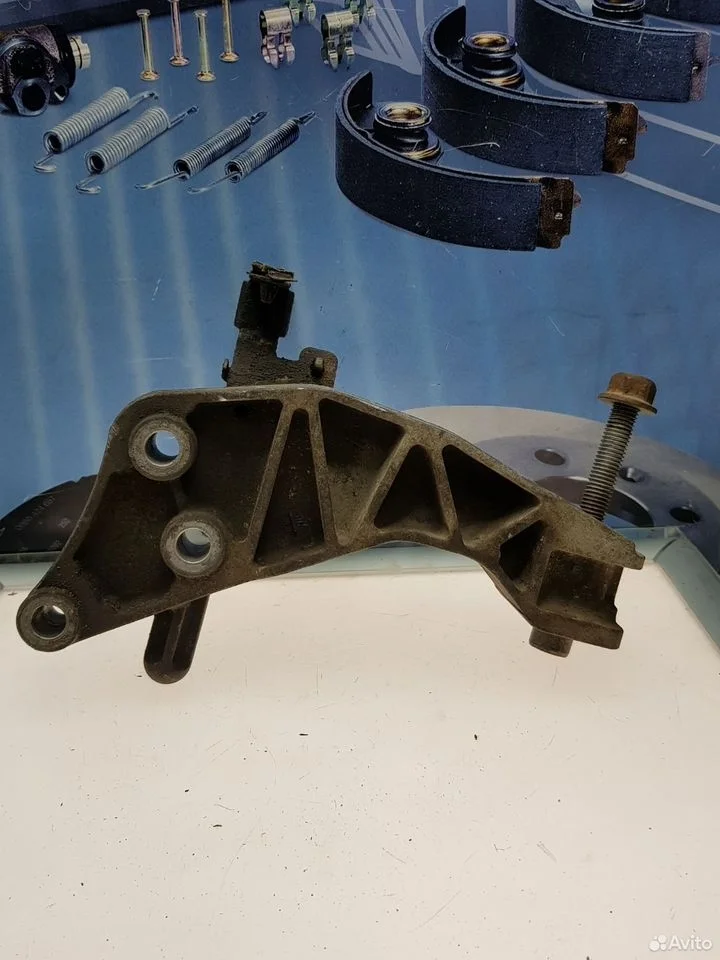 Кронштейн крепления акпп задний opel astra h
