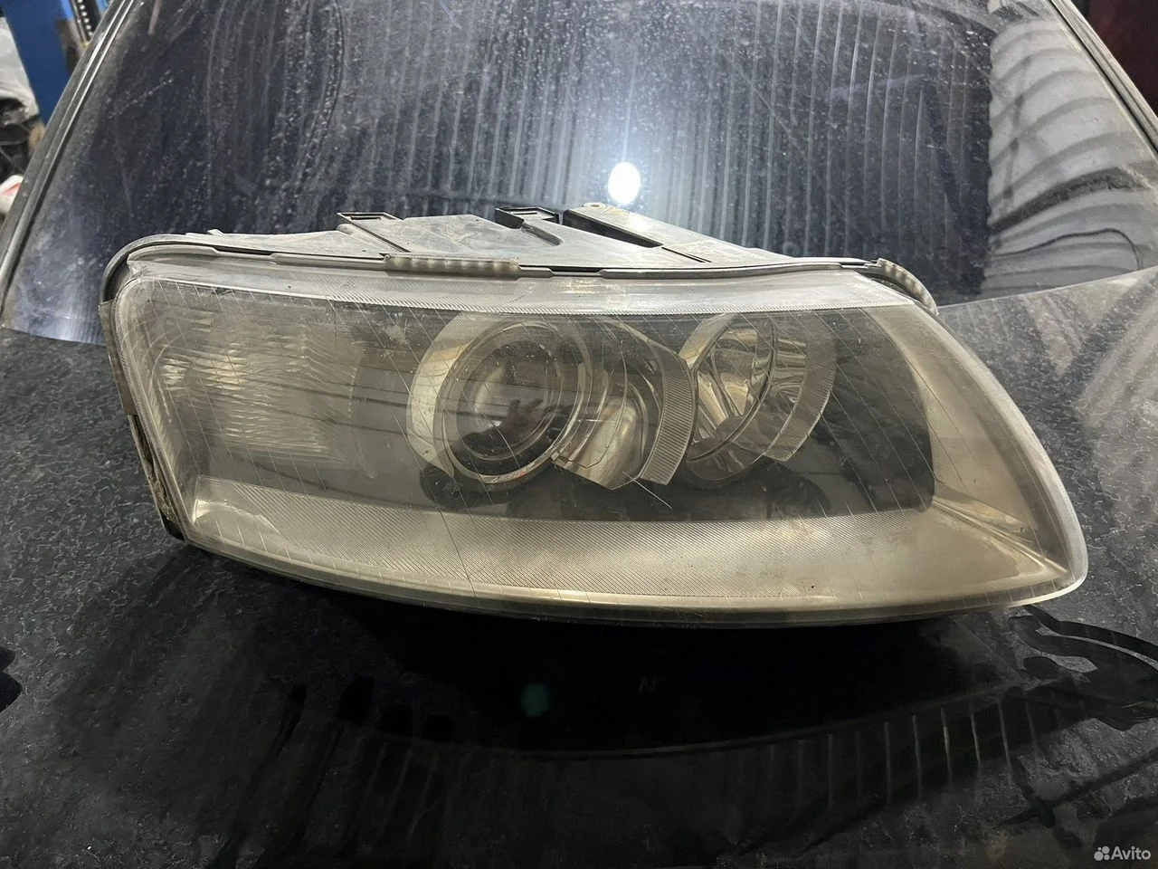 Передняя правая фара audi a6 c6 4f0941004ak