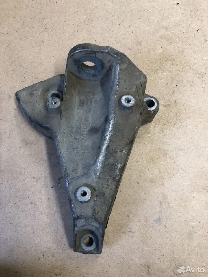 Кронштейн акпп vw audi a4 passat b5 8d0399113at