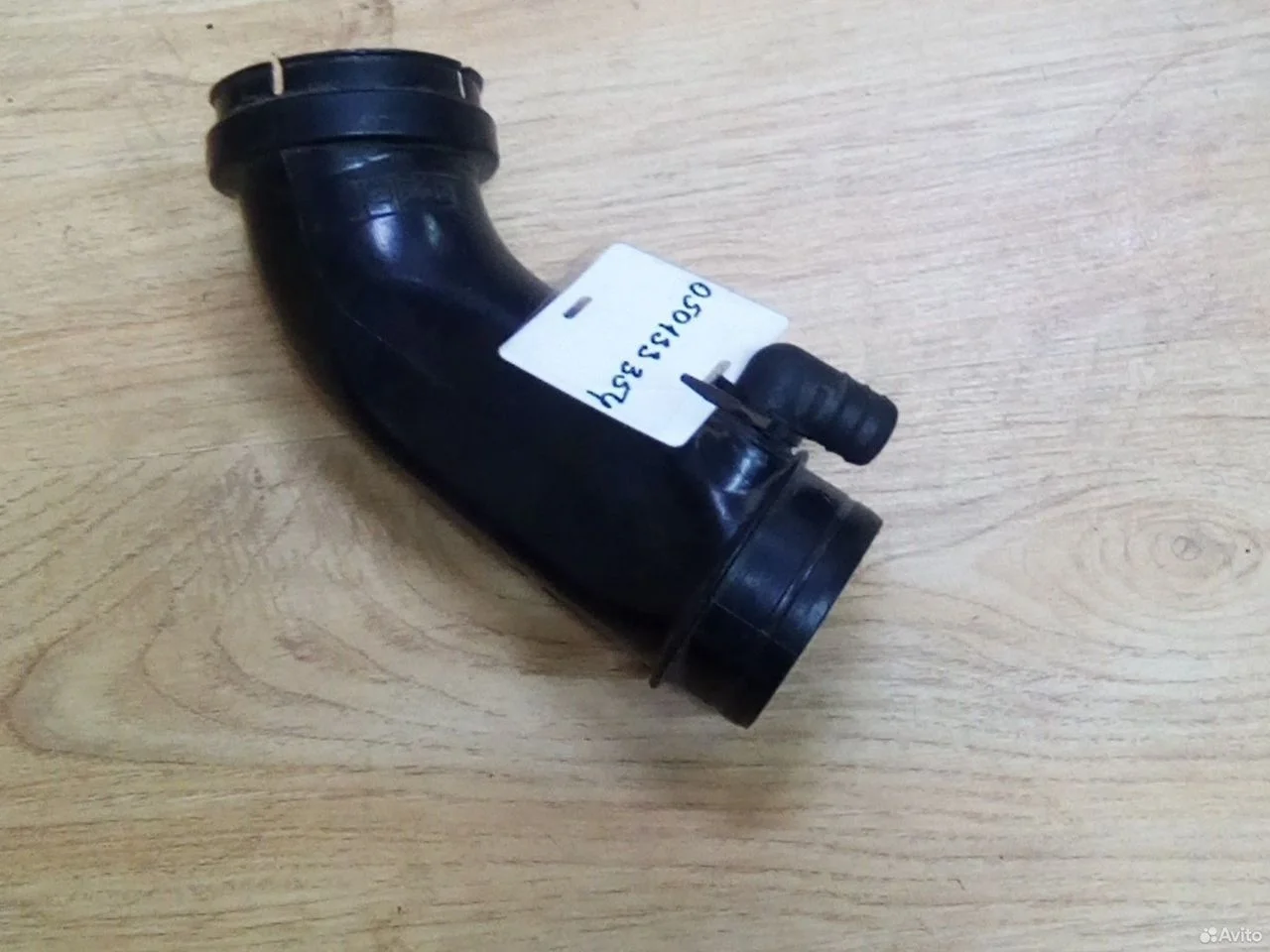 Патрубок воздушного фильтра vag 050133354