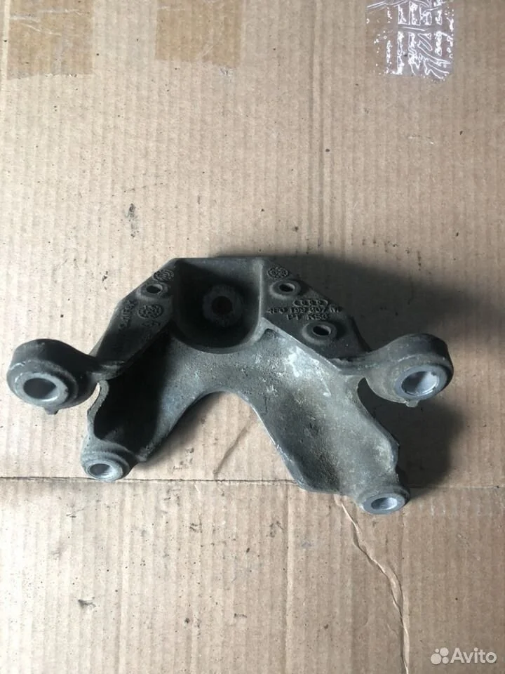 Кронштейн двигателя левый audi a6 c6 4f0199307m