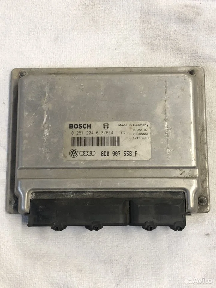 Блок управления двигателем vag 1.8 adr 8d0907558f