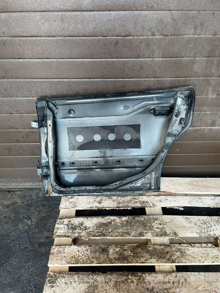 Дверь задняя правая audi a8 d2 4d0833052a