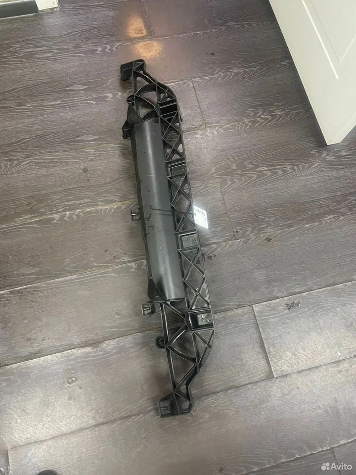 Кронштейн заднего бампера audi q7 4l0807329